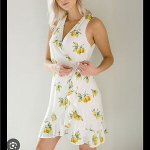 Rails Madison Lemon Print White Wrap Dress Preowned GUC Size Small